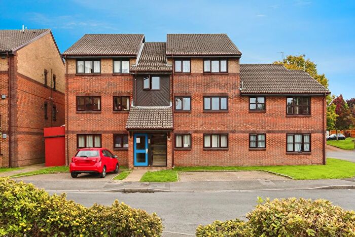 2 Bedroom Flat For Sale In The Goodwins, Tunbridge Wells, Kent, TN2