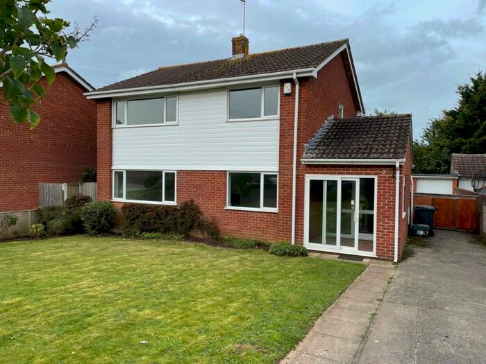 4 Bedroom House To Rent In Allington Gardens, Nailsea, North Somerset, BS48