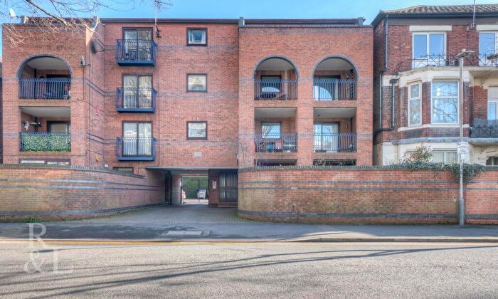 2 Bedroom Apartment For Sale In Fox Road, West Bridgford, Nottingham, NG2