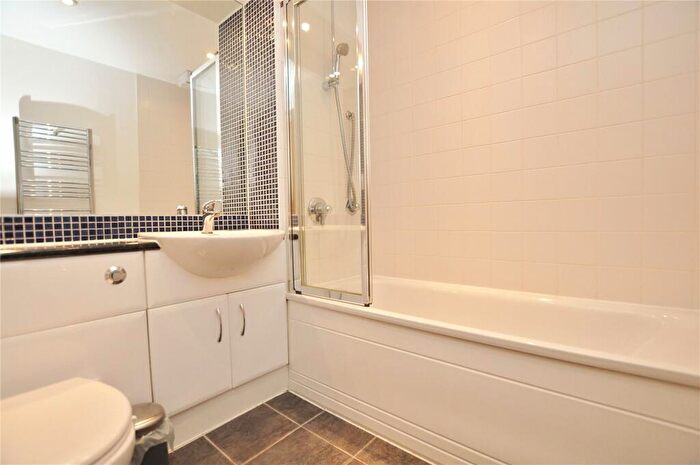 2 Bedroom Apartment For Sale In Trinity Gate, Epsom Road, Guildford, Surrey, GU1