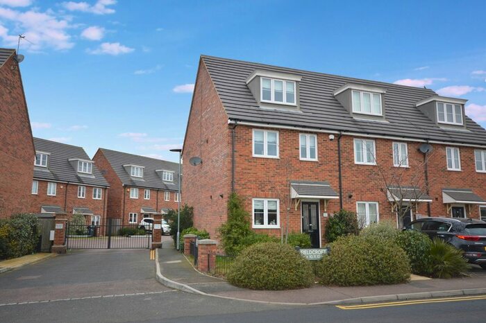 3 Bedroom Terraced House To Rent In Letchmore Road, Stevenage, SG1