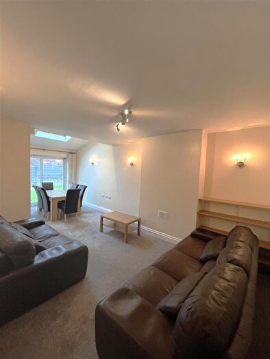4 Bedroom Terraced House To Rent In Eileen Grove West, Manchester, M14