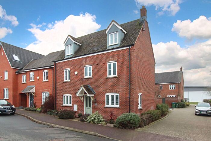 4 Bedroom Detached House For Sale In Durham Road, Pitstone, LU7