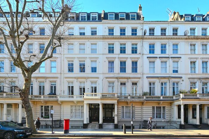 3 Bedroom Flat To Rent In Queen's Gate, London, SW7