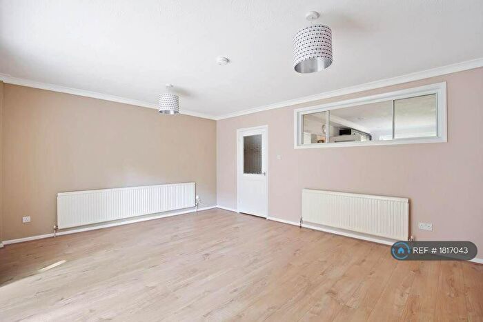 4 Bedroom Detached House To Rent In London, London, SE19