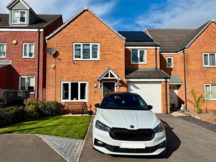 4 Bedroom Detached House For Sale In Allerton View, Thornton, Bradford, BD13