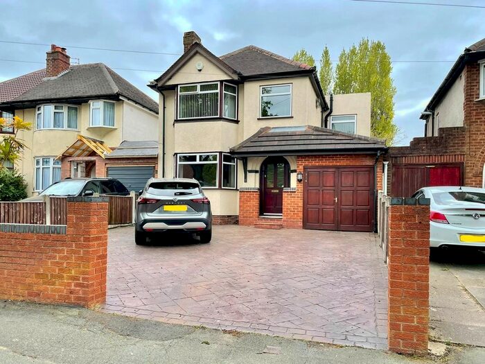 4 Bedroom houses for sale in Stubley Drive, WV10, West Midlands