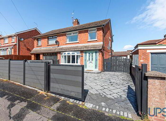 3 Bedroom Semi-Detached House For Sale In Stewartstown Park, Belfast, BT11