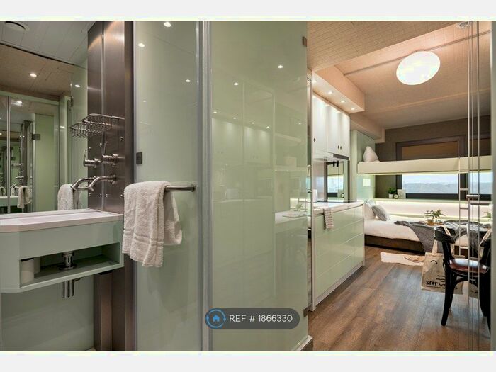 Studio To Rent In Western Avenue, London, W3