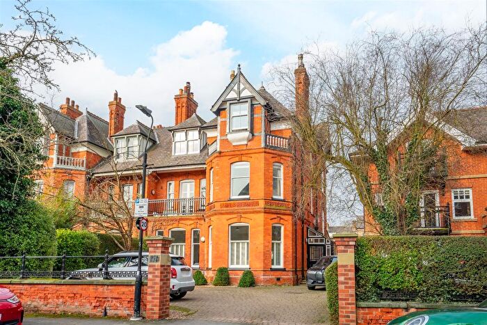 3 Bedroom Flat To Rent In St Peters Grove, York, YO30