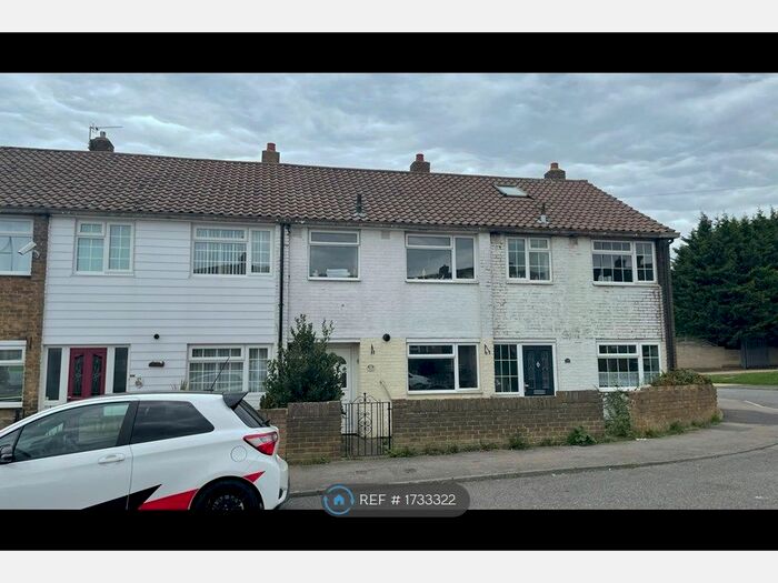 2 Bedroom Terraced House To Rent In Yarrow Road, Chatham, ME5