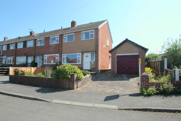 3 Bedroom Semi-Detached House For Sale In Beeches Drive, Bayston Hill, Shrewsbury, SY3