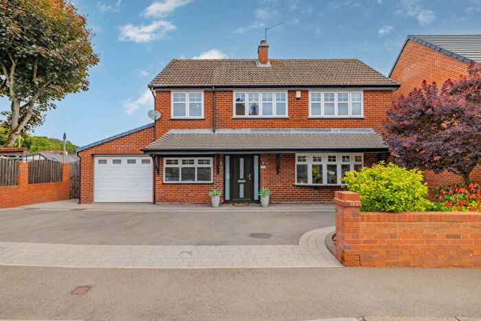 4 Bedroom Detached House For Sale In Mount Pleasant, Kingswinford, DY6