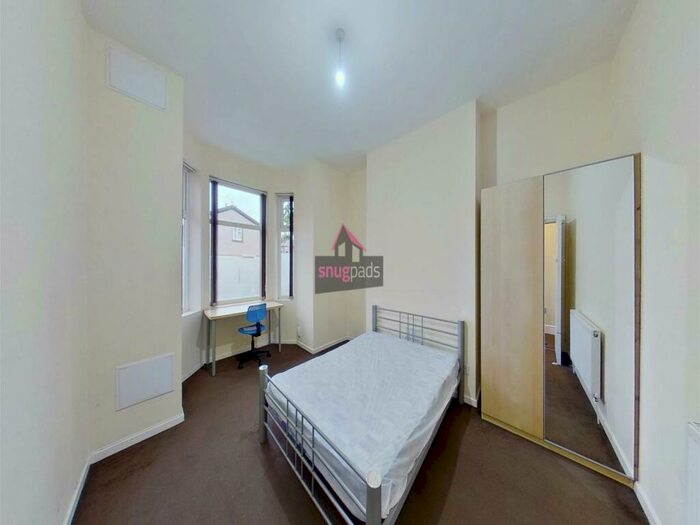 7 Bedroom House To Rent In Weaste Lane, Salford, Manchester, M5