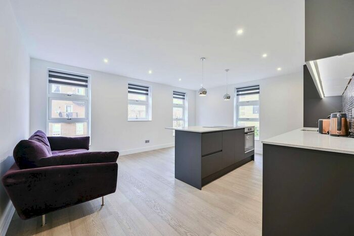 3 Bedroom Terraced House To Rent In Wolfe Crescent, Canada Water, London, SE16