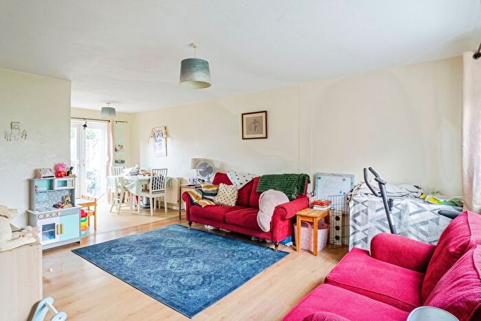 3 Bedroom End Of Terrace House For Sale In Bramhall Rise, Northampton, Northamptonshire, NN5