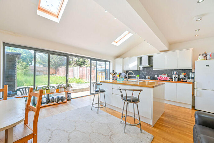 4 Bedroom Semi-Detached House For Sale In Vivian Avenue, Wembley, HA9