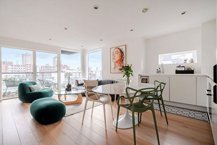 2 Bedroom Flat For Sale In Pear Tree Street, Clerkenwell, London, EC1V