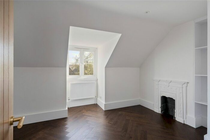 1 Bedroom Flat To Rent In Holmdene Avenue, London, SE24