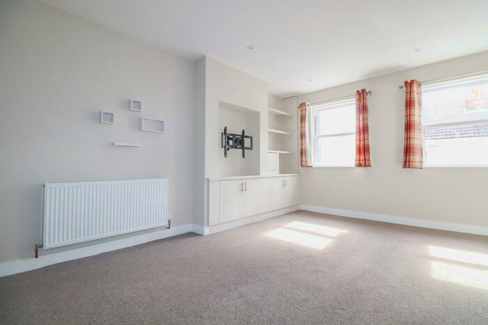 2 Bedroom Maisonette To Rent In High Street, Walton-on-the-Naze, CO14