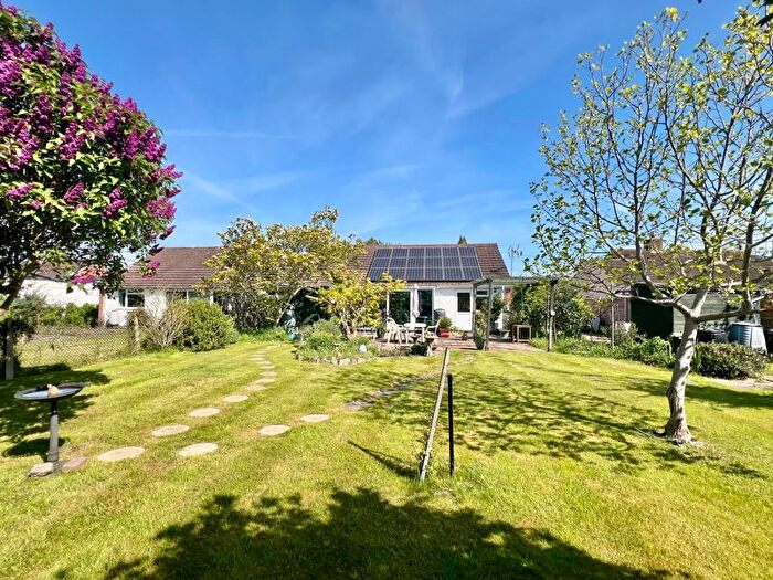 2 Bedroom Bungalow For Sale In The Grove, Henlade, Taunton, TA3