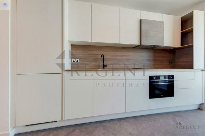 1 Bedroom Apartment To Rent In Skyline Apartments, Makers Yard, E3