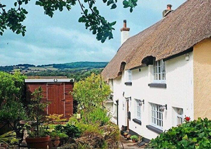 2 Bedroom Cottage For Sale In Atway Cottages, Bovey Tracey, TQ13