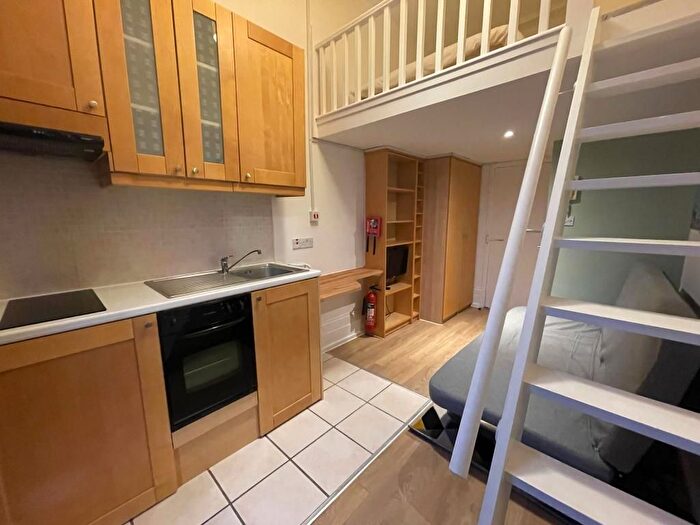 Studio To Rent In Claverton Street, Pimlico, London, SW1V