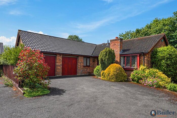 3 Bedroom Detached Bungalow For Sale In Vienna Grove, Blue Bridge, Milton Keynes, MK13