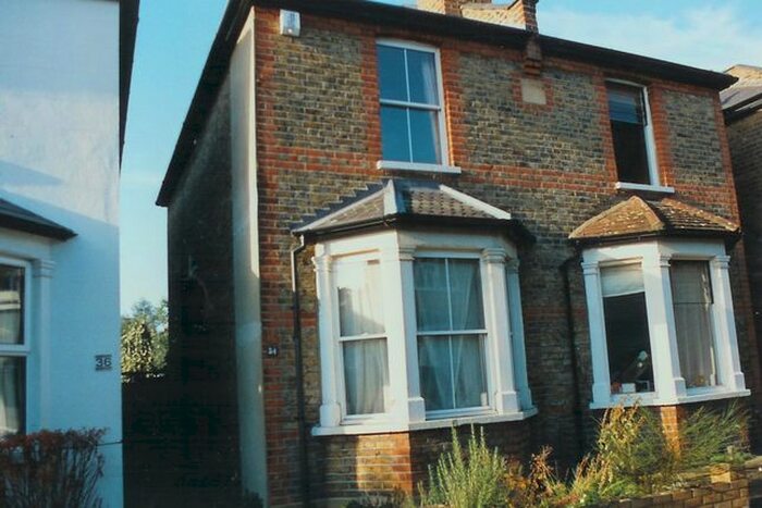 3 Bedroom Semi-Detached House To Rent In Avenue Road, Kingston Upon Thames, KT1