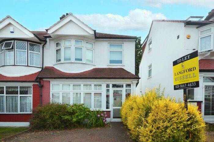3 Bedroom Semi-Detached House To Rent In Hillcrest View Beckenham, BR3