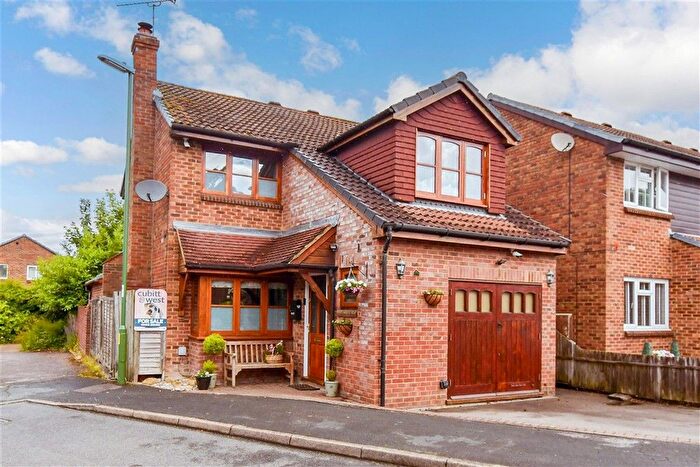 4 Bedroom Detached House For Sale In Singleton Road, Broadbridge Heath, West Sussex, RH12