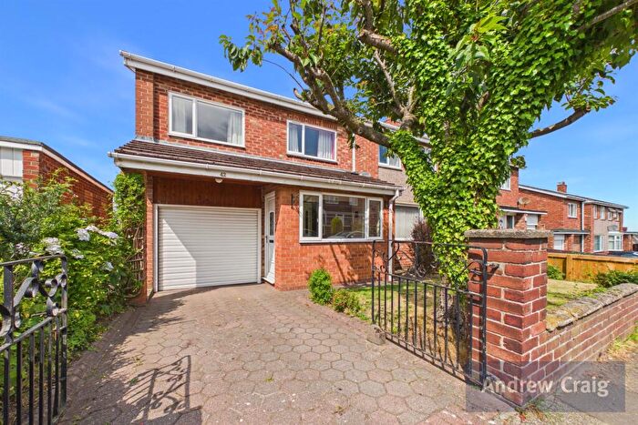 4 Bedroom Semi-Detached House For Sale In Aberfoyle, Ouston, DH2