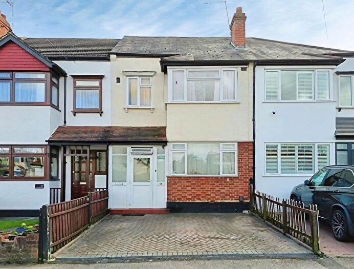 3 Bedroom Semi-Detached House For Sale In Cromwell Avenue, New Malden, KT3