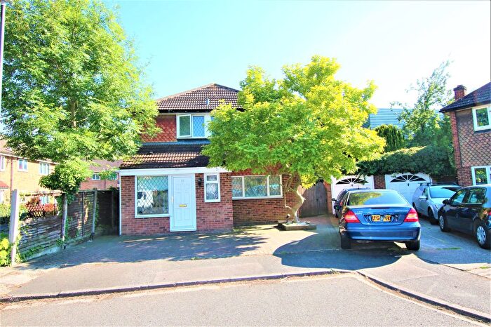 3 Bedroom Detached House To Rent In Colnbrook, Berkshire, SL3