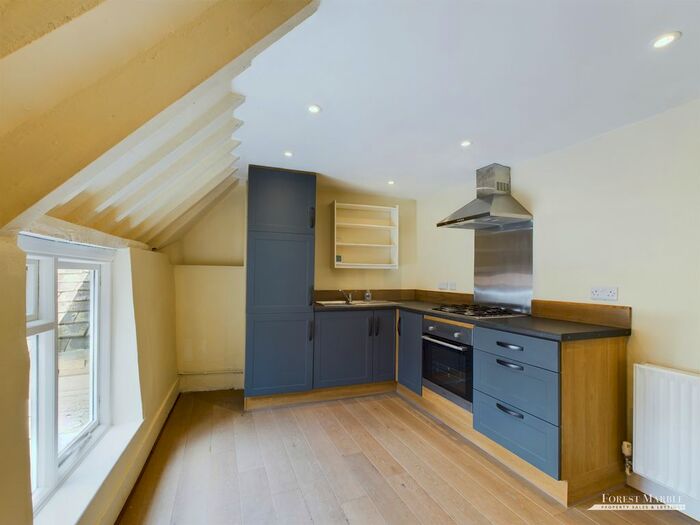 2 Bedroom Flat To Rent In Salisbury Street, Shaftesbury, SP7