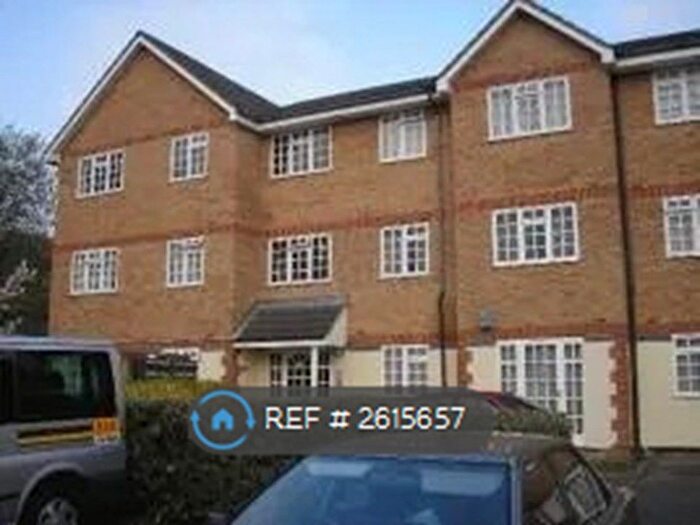 1 Bedroom Flat To Rent In Yellowhammer Court, Colindale, NW9