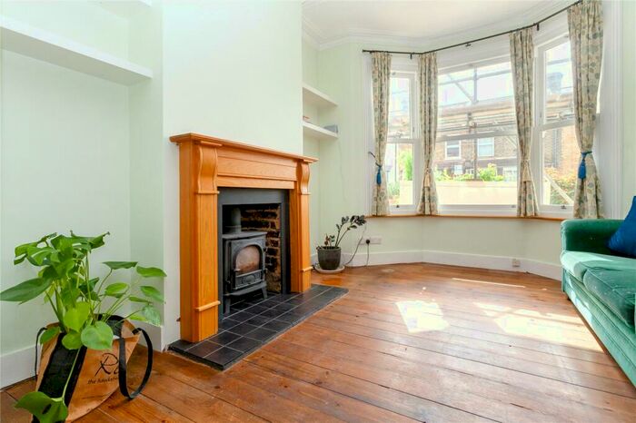 3 Bedroom Terraced House To Rent In Grove Road, Walthamstow, London, E17