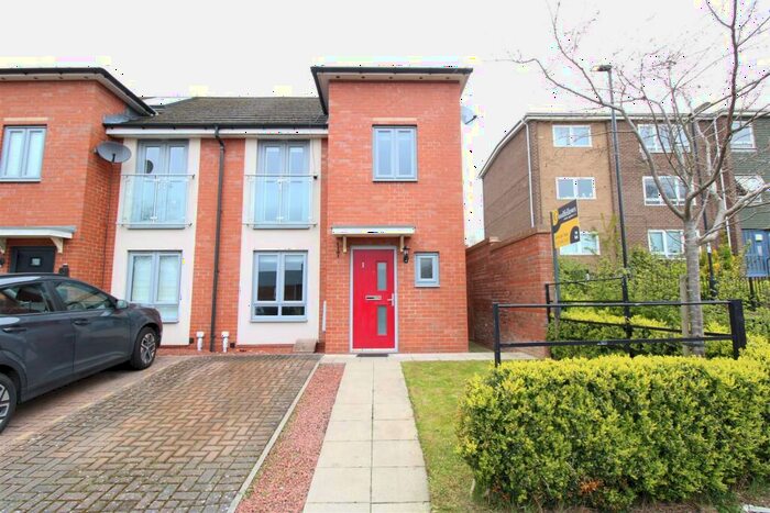 3 Bedroom Semi-Detached House To Rent In Leazes Parkway, Throckley, Newcastle Upon Tyne, NE15