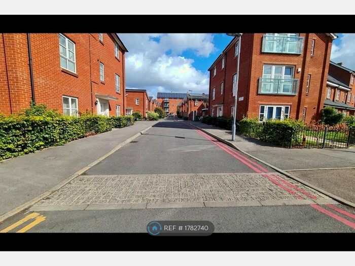 2 Bedroom Flat To Rent In Eliot Court, Mitcham, CR4