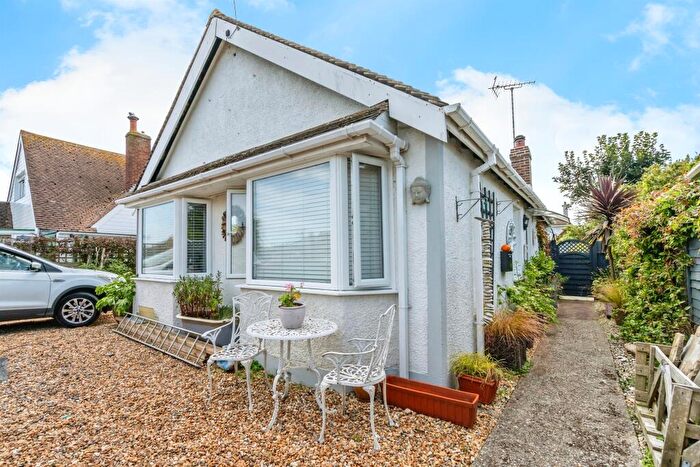 2 Bedroom Detached Bungalow For Sale In Norfolk Way, Bognor Regis, PO22