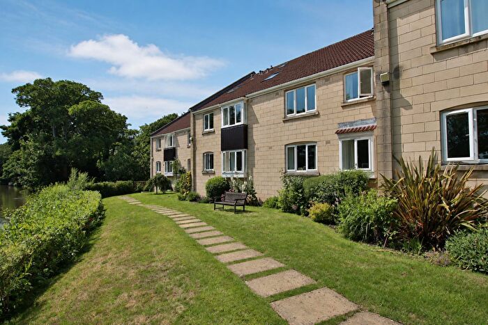 Flat To Rent In Bedford Court, Bath, BA1