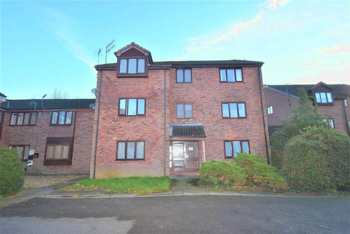 2 Bedroom Flat To Rent In Willow Close, Burbage, Hinckley, LE10