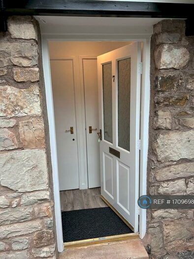 1 Bedroom Flat To Rent In Well Street, Rhuthun, LL15