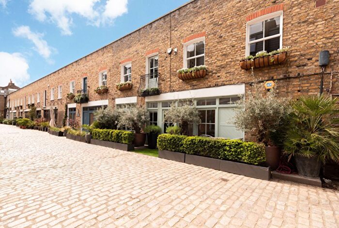 2 Bedroom Semi-Detached House To Rent In Golden Cross Mews, London, W11