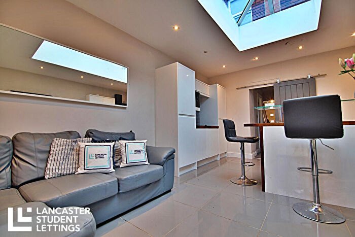 5 Bedroom House To Rent In Golgotha Road, Lancaster, LA1