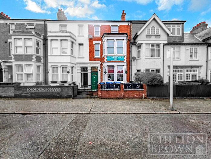 8 Bedroom Terraced House For Sale In Abington Avenue, Northampton, Northamptonshire, NN1