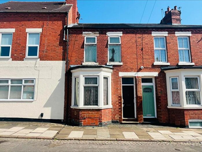 3 Bedroom Terraced House For Sale In Abington, NN1