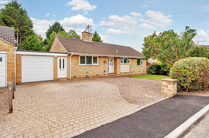 3 Bedroom Bungalow For Sale In Teddington, Tewkesbury, Gloucestershire, GL20