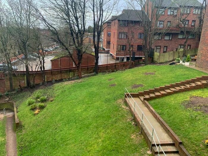 1 Bedroom Flat To Rent In Downs Road, Luton, LU1